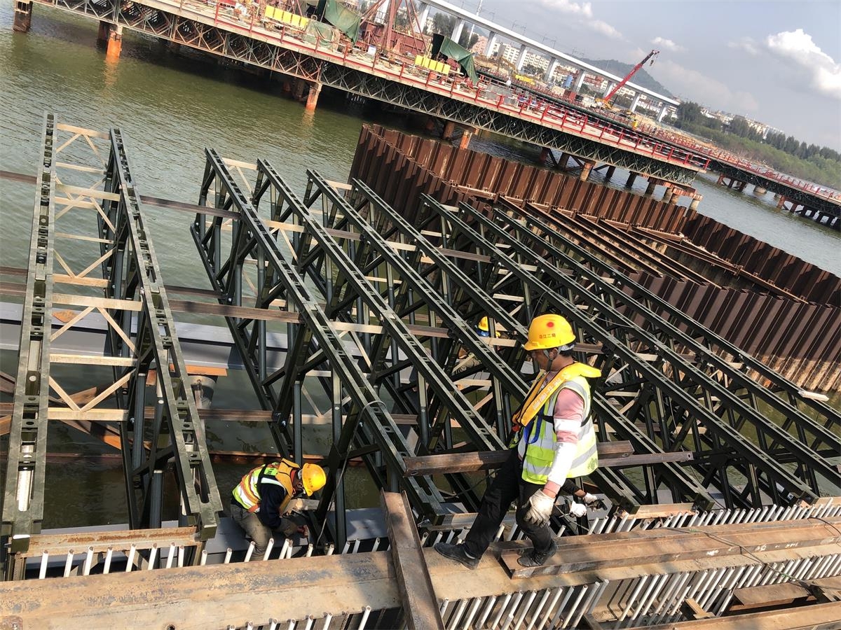 湖南浩潤路橋機(jī)械有限公司,郴州公路鋼橋設(shè)計制造加工,郴州鋼管樁橋梁設(shè)計制造加工