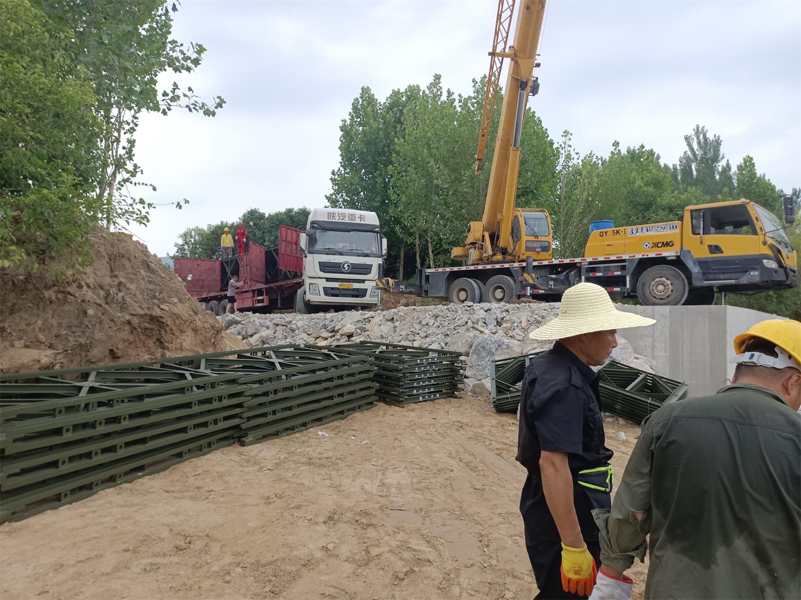 湖南浩潤路橋機(jī)械有限公司,郴州公路鋼橋設(shè)計(jì)制造加工,郴州鋼管樁橋梁設(shè)計(jì)制造加工